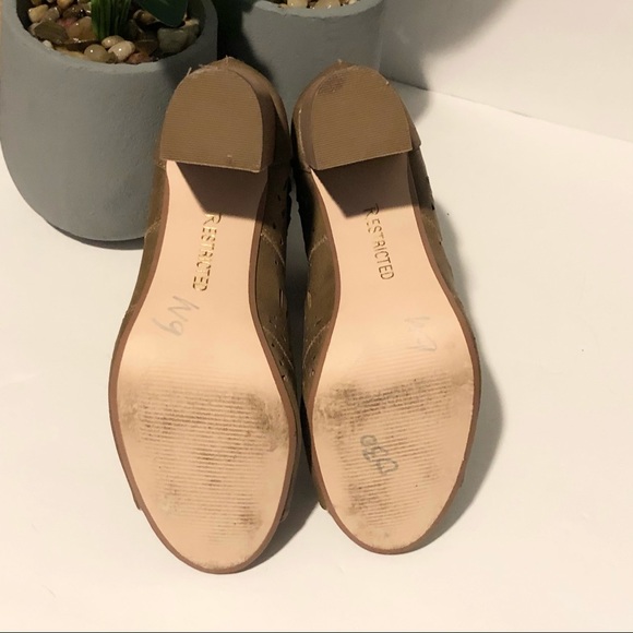RESTRICTED Peep-toe ankle booties size 7.5 tan - Picture 9 of 9